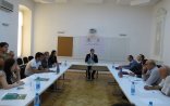 QHT “mediada din” mövzusunu ictimai müzakirəyə çıxardı