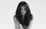 Selena Qomez yeni albomu üçün soyundu