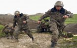 Ermənistan rəhbərliyi QORXU  içərsində-Əhaliyə silah paylanılır