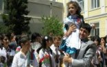 Cənub rayonlarında qızlar məktəbə necə gedir?