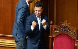 Zelenski deputat toxunulmazlığını ləğv etdi