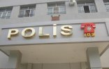 Bakıda polisin saxladığı şəxsdən ağlasığmaz addım - Qaşığı udaraq...