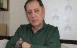 Baba Vəziroğlu: “İndi bütün Gülnazlar Sərvərləri qoyub Məşədi İbadların yanına gəlirlər...”