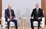 İlham Əliyevlə Paşinyan arasında geniş tərkibdə görüş keçirildi