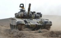 Silahlı Qüvvələrimizin tank bölmələri cəbhə xəttinə doğru hərəkət edir — VİDEO