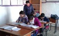 Şagirdlər mal təzəyi ilə qızınır - Fotolar