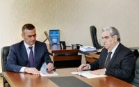 Rektorun işdən çıxarılmasından sonra səs-küylü həbs 