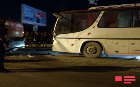 Bakıda iki sərnişin avtobusu toqquşub, bir neçə nəfər xəsarət alıb - FOTOSESSİYA