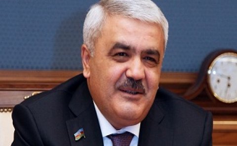 Prezident Rövnəq Abdullayevi “Şöhrət” ordeni ilə təltif etdi