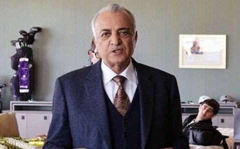 “Mətbuat hamını bəzəyir, özü lüt gəzir”