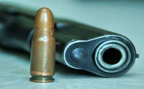 Polis baş həkimi güllələdi