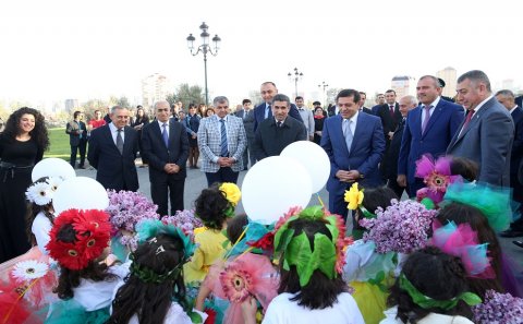 Binəqədi rayonunda Ulu Öndər Heydər Əliyevin anadan olmasının 92 illiyi münasibətilə gül bayramı keçirilib