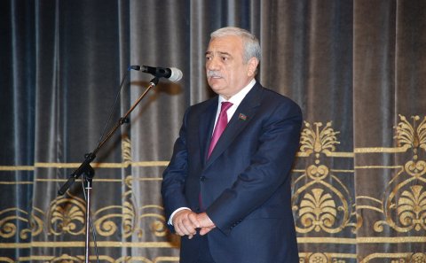 Ümummilli lider Heydər Əliyevin anadan olmasının 92-ci ildönümü münasibətilə bədii yaradıcılıq festivalının yekun konserti keçirilib