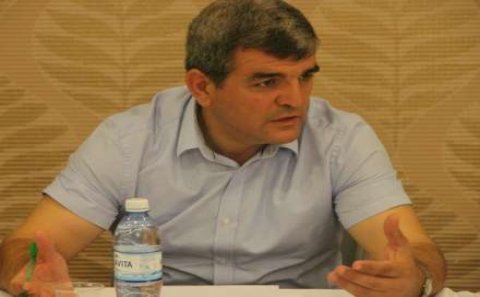 “Böyük iş adamlarının həbsi davam edəcək...”