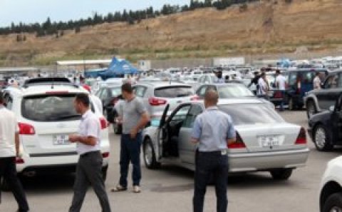 Maşın alanların sayı xeyli azalıb