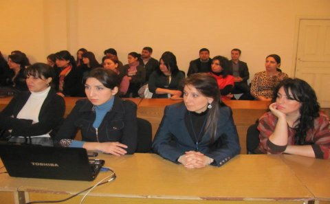Universitet gənc müəllimlər axtarır