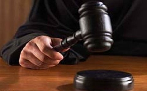 Prokuror qətl və soyğunçuluqda təqsirləndirilən şəxsə cəza istəyib