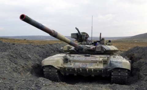Tank birləşmələrinin təlimləri keçirilir