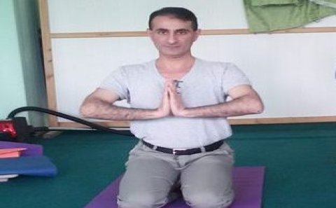 "Aura - insan bədənində elektromaqnit dalğalarının işığıdır"