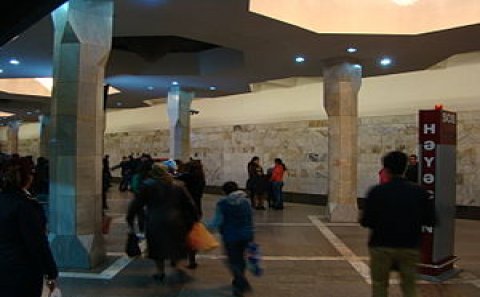 Bakı metrosunda ölüm hadisəsi