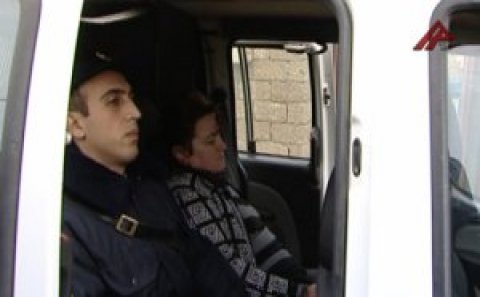 Gəlinini və nəvəsini boğan qadına 18 il həbs verildi