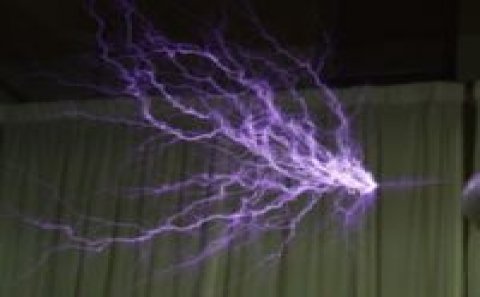 9 yaşında qızı elektrik cərəyanı vuraraq öldürüb