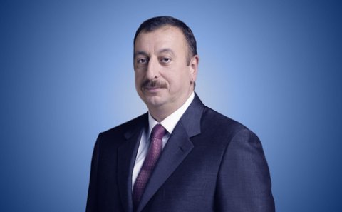 Prezident Böyük Britaniya kraliçasını təbrik edib