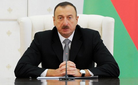 Səhiyyə işçiləri təltif edildi