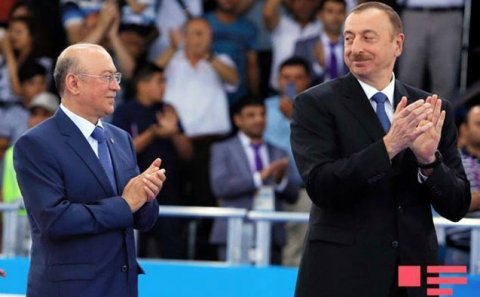 Kəmaləddin Heydərov mükafatlandırıldı