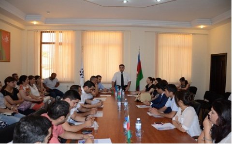 Səbail rayonunda «Narkotiklərlə mübarizə günü»nə həsr olunmuş dəyimi masa keçirilib