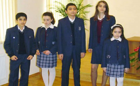 Məktəbli geyimlərinin qiymətləri bahalaşdırılır
