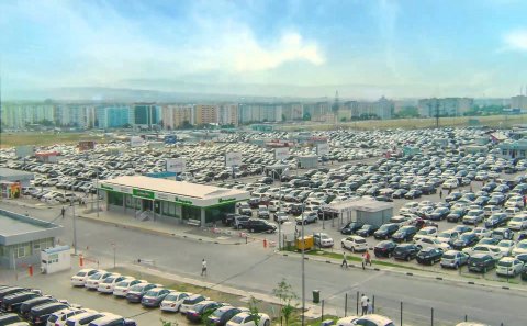 Avtomobil bazarı satışa çıxarılıb