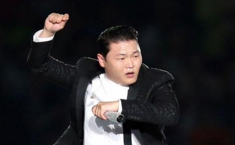 “Gangnam Style”ın müğənnisi qəzaya düşdü