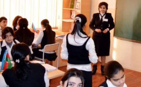 İş axtaran müəllimlərin imtahanı başladı