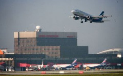 Moskvadan Bakıya uçan aviareyslər təxirə salındı