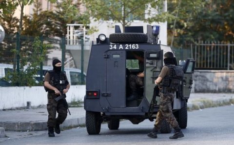 Terrorçular polis idarəsinə hücum etdilər
