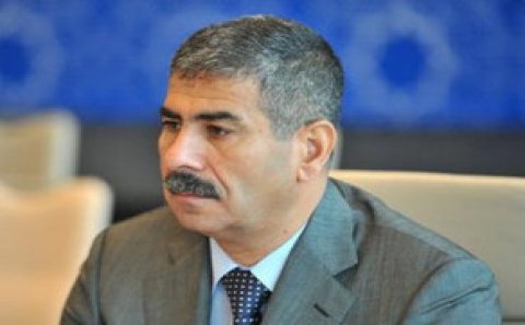 Nazir Silahlı Qüvvələrin şəxsi heyətini təbrik edib