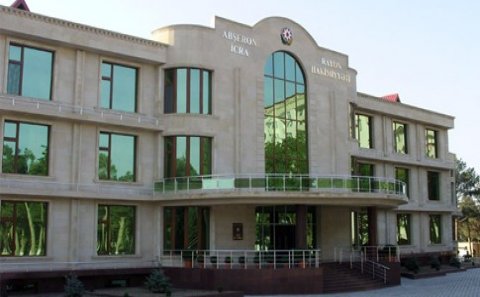 2000 MANATA GÖRƏ YAŞLI QADININ DİŞİNİ QIRDILAR