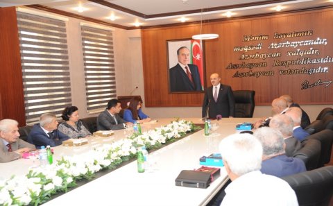 Nəsimi rayonunda ahıl vətəndaşlar diqqət və qayğı ilə əhatə olunmuşlar