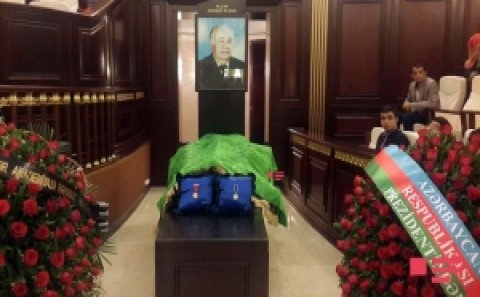 Akademik Nadir Seyidov II Fəxri xiyabanda dəfn olunub