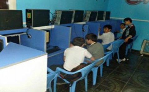 Şagirdlərin internet-klublara girişi qadağan ediləcək?