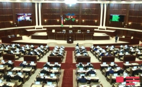 Büdcə zərfinin müzakirəsi davam etdirilir
