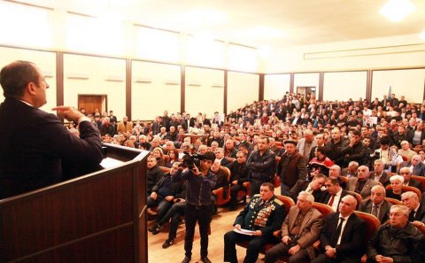 Adil Əliyevin seçiciləri ilə növbəti izdihamlı görüşü