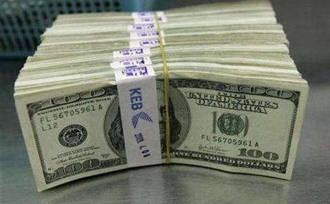 Dollar ucuzlaşdı