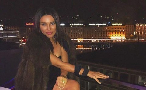 Validə Abbasovadan cazibədar - Fotolar