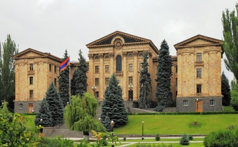 İŞİD-dən Ermənistan parlamentinə hücum