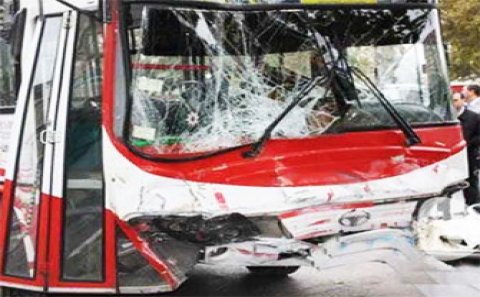Gəncədə ağır qəza: 20 yaralı - YENİLƏNDİ