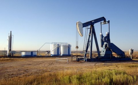 Brent markalı neft 40 dollardan baha satılır
