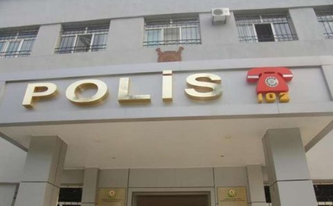 Polis bölməsində dava-YPX əməkdaşı həmkarlarını təhqir etdi 