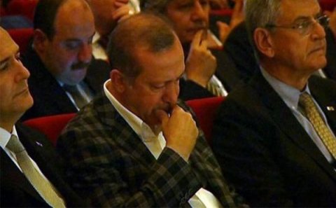 Türkiyə prezidenti göz yaşlarını saxlaya bilmədi - Yenə ağladı - VİDEO